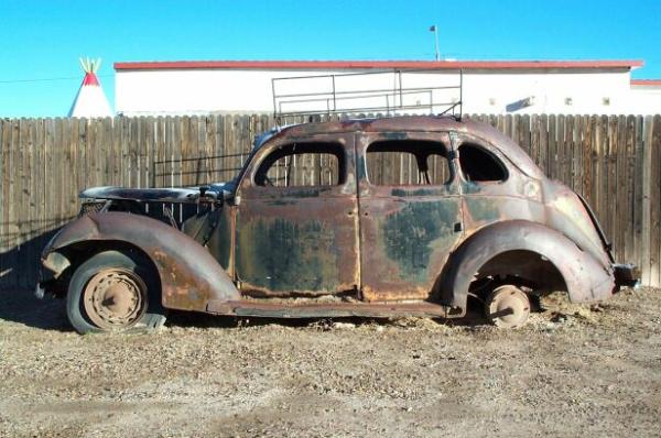 Rusty car.jpg